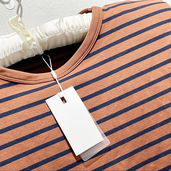 ENDLESS ROSE Women’s Padded Shoulder Striped Tee - Picture 4 of 8